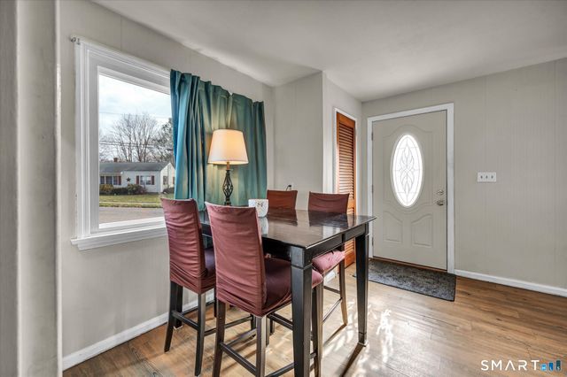 90 West Side Drive, Hamden, CT 06514