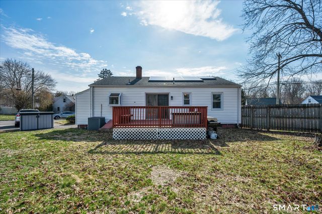 90 West Side Drive, Hamden, CT 06514