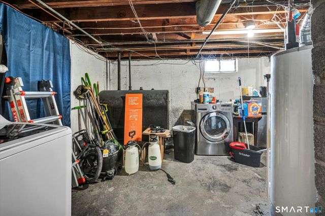 90 West Side Drive, Hamden, CT 06514