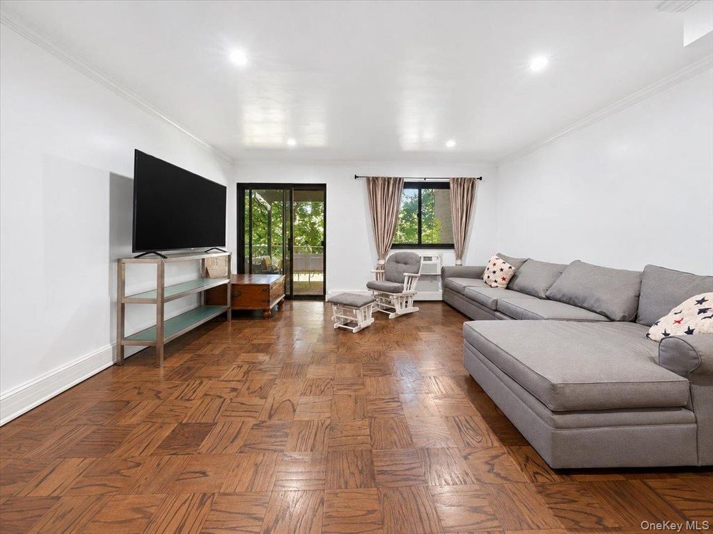 330 Central Park Avenue F12, Scarsdale, NY 10583 — photo 4