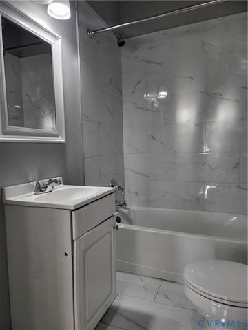 107 S 5th Ave, Hopewell, VA 23860