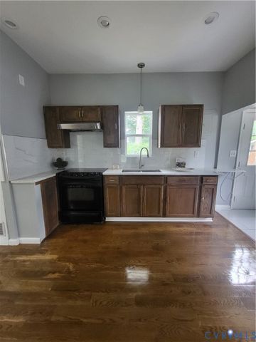 107 S 5th Ave, Hopewell, VA 23860