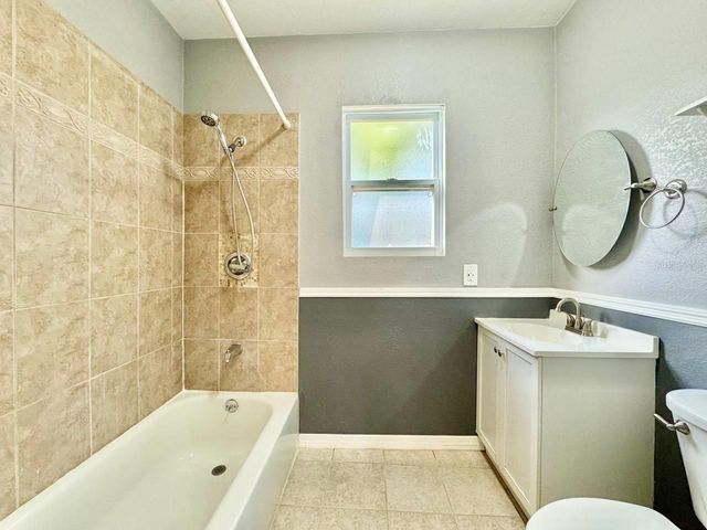 12708 WOODLEIGH AVENUE, Tampa, FL 33612