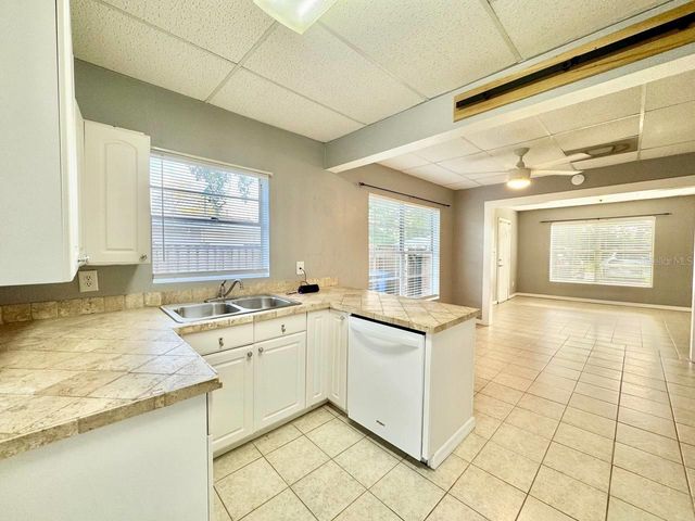 12708 WOODLEIGH AVENUE, Tampa, FL 33612