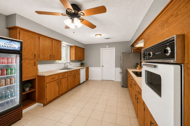 119 Dennis Street, Jacksboro, TX 76458