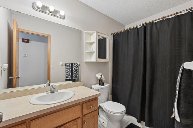 10780 Sailor Way, Woodbury, MN 55129