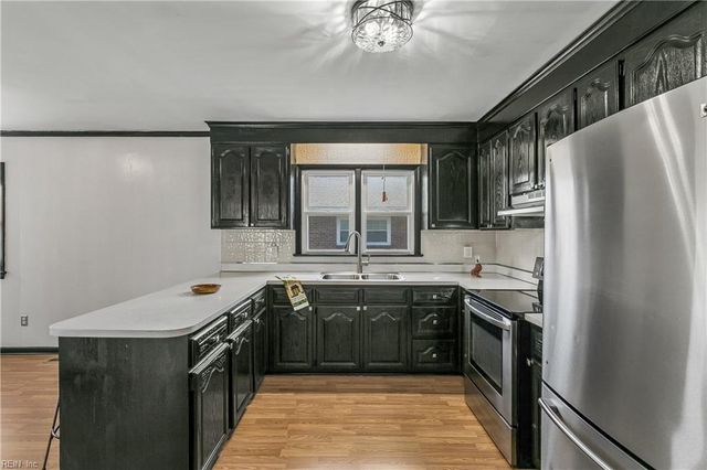 9 Rust ST, Hampton, VA 23664