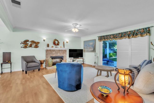 3914 Smithfield Way, Sacramento, CA 95826