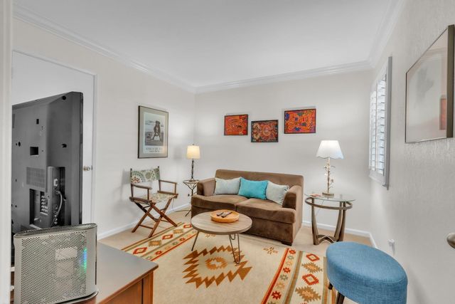 3914 Smithfield Way, Sacramento, CA 95826