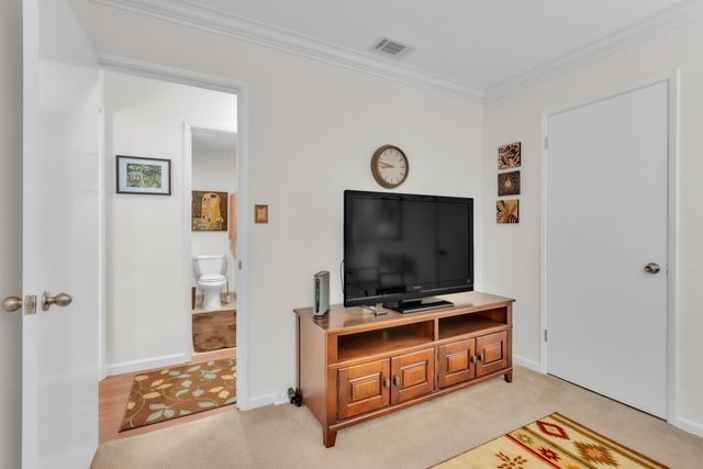 3914 Smithfield Way, Sacramento, CA 95826