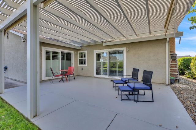 3914 Smithfield Way, Sacramento, CA 95826