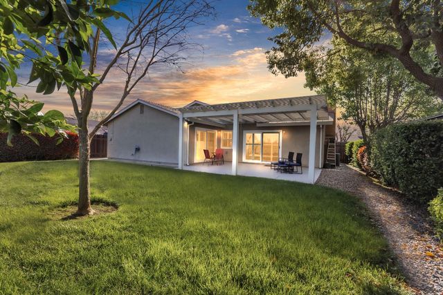 3914 Smithfield Way, Sacramento, CA 95826