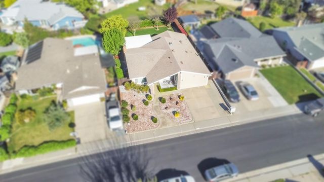 3914 Smithfield Way, Sacramento, CA 95826