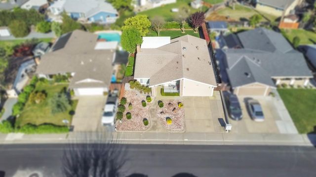 3914 Smithfield Way, Sacramento, CA 95826