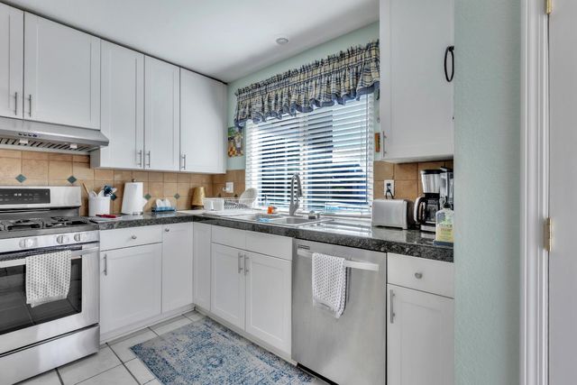 3914 Smithfield Way, Sacramento, CA 95826