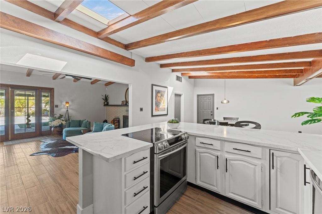 1201 Westlund Drive, Las Vegas, NV 89102 — photo 5