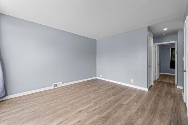 2464 Stieber Street, Westland, MI 48186