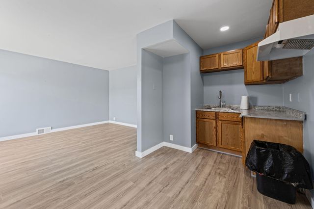 2464 Stieber Street, Westland, MI 48186