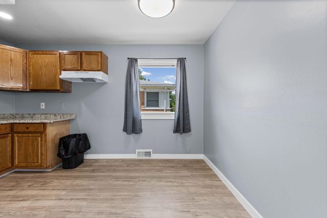 2464 Stieber Street, Westland, MI 48186