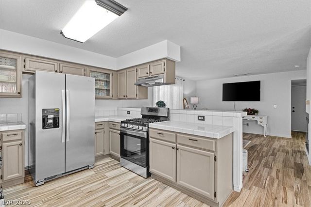 1928 Camino Carlos Rey, North Las Vegas, NV 89031