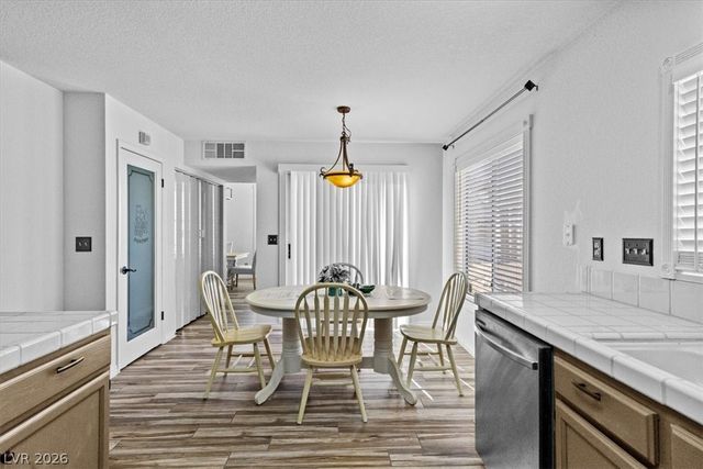 1928 Camino Carlos Rey, North Las Vegas, NV 89031