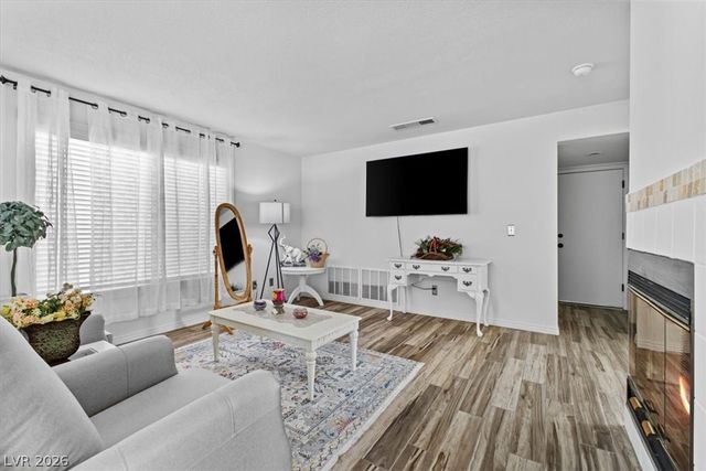 1928 Camino Carlos Rey, North Las Vegas, NV 89031