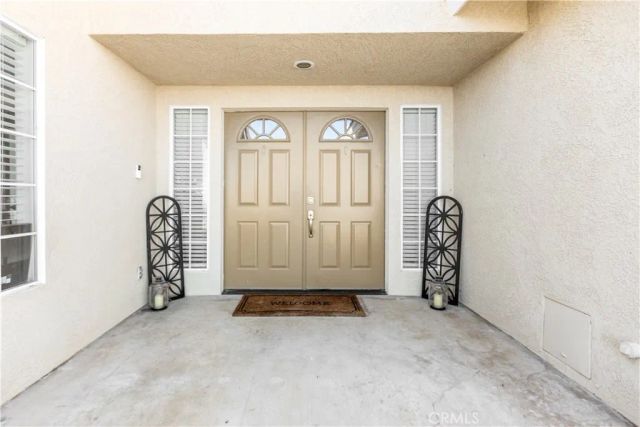 1825 Smoke Tree, Pinon Hills, CA 92372