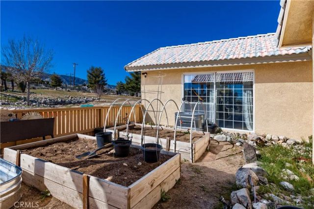 1825 Smoke Tree, Pinon Hills, CA 92372