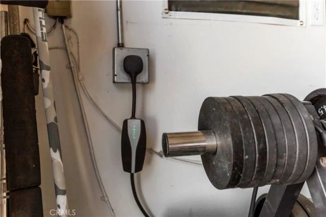 1825 Smoke Tree, Pinon Hills, CA 92372