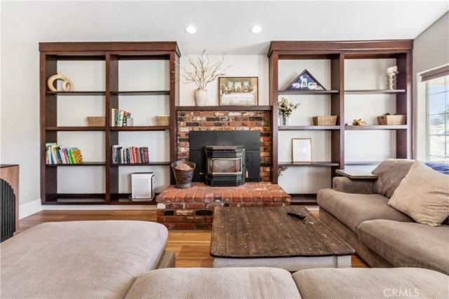 1825 Smoke Tree, Pinon Hills, CA 92372