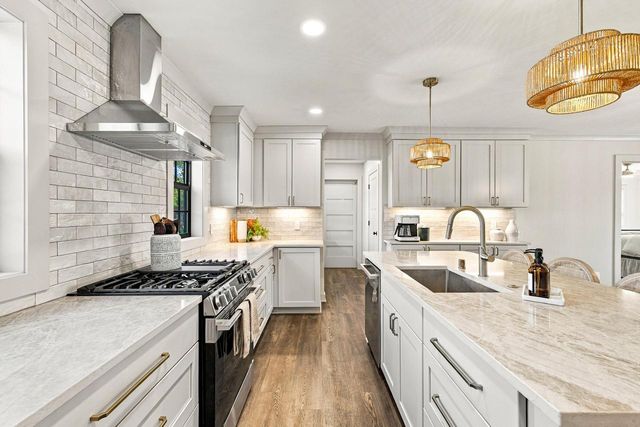 15330 Mt. Vernon AVENUE, Brookfield, WI 53005