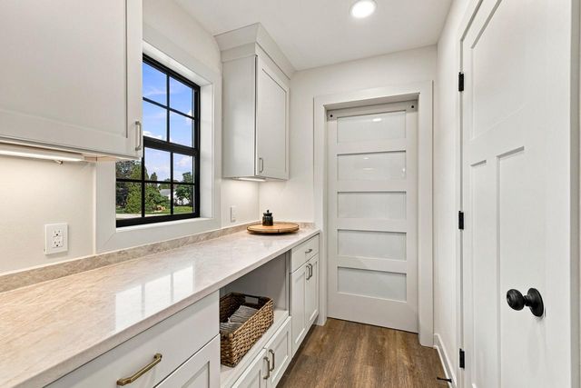 15330 Mt. Vernon AVENUE, Brookfield, WI 53005