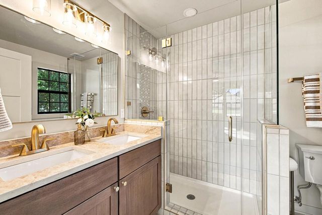 15330 Mt. Vernon AVENUE, Brookfield, WI 53005