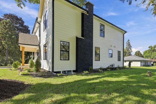 15330 Mt. Vernon AVENUE, Brookfield, WI 53005
