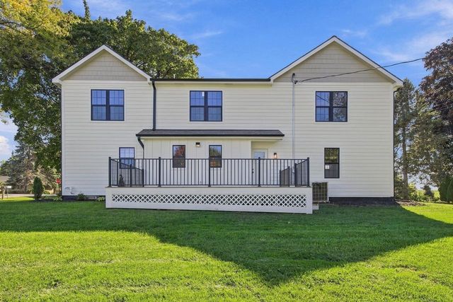 15330 Mt. Vernon AVENUE, Brookfield, WI 53005