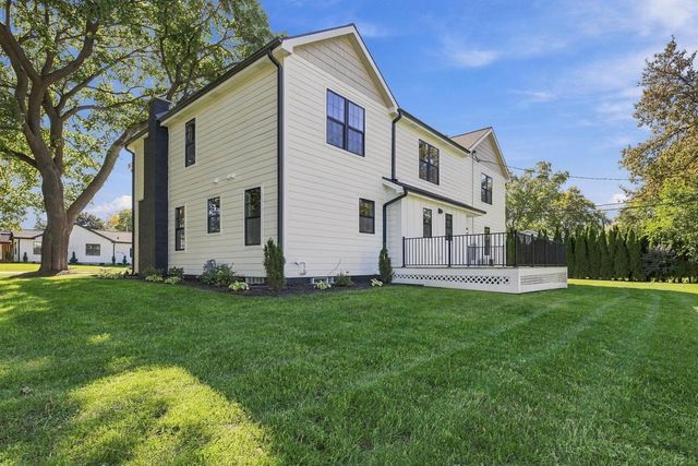 15330 Mt. Vernon AVENUE, Brookfield, WI 53005