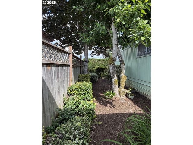 15130 S MAPLELANE Rd 54, Oregon City, OR 97045