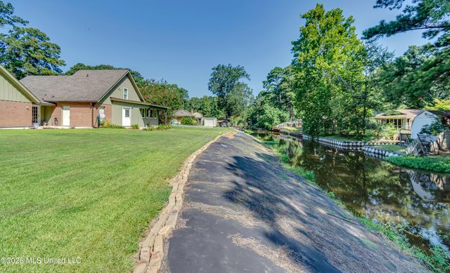 106 Glen Cove Road, Brandon, MS 39047