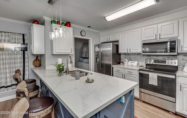 106 Glen Cove Road, Brandon, MS 39047