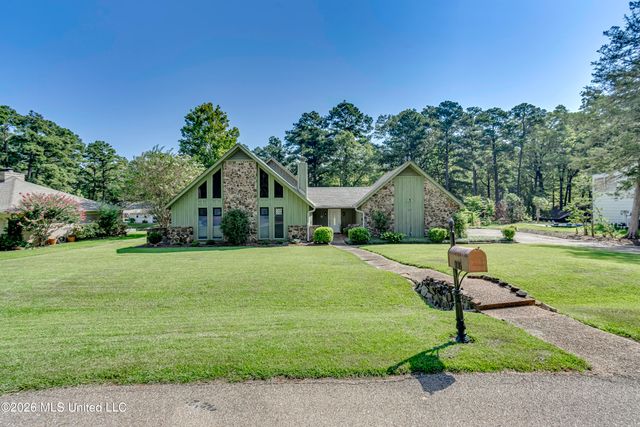 106 Glen Cove Road, Brandon, MS 39047