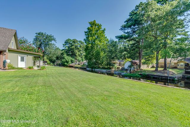 106 Glen Cove Road, Brandon, MS 39047