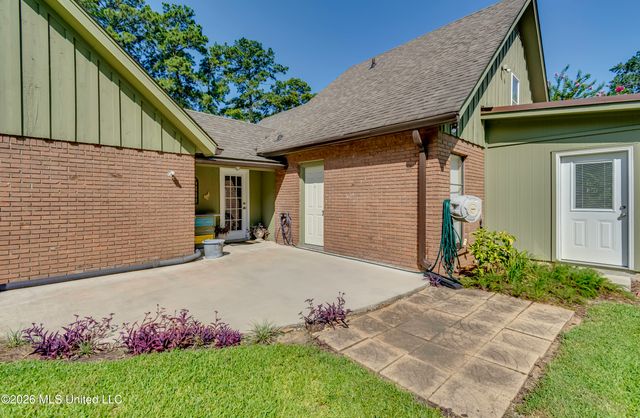 106 Glen Cove Road, Brandon, MS 39047