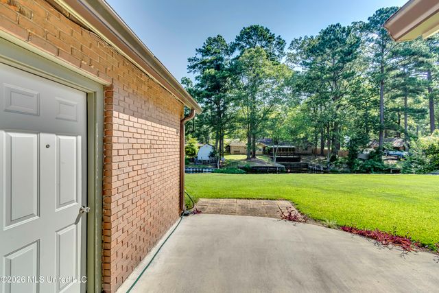 106 Glen Cove Road, Brandon, MS 39047