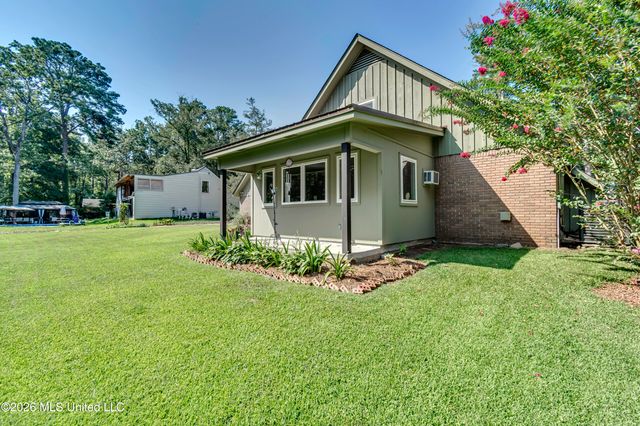 106 Glen Cove Road, Brandon, MS 39047