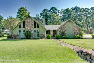 106 Glen Cove Road, Brandon, MS 39047