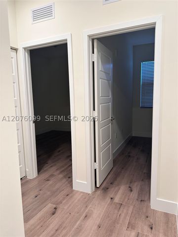 10437 NW 82nd St 35, Doral, FL 33178