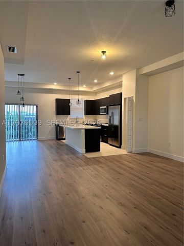10437 NW 82nd St 35, Doral, FL 33178