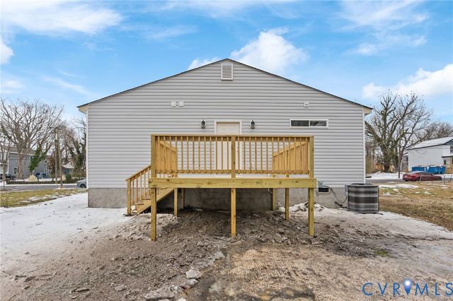 1163 Hinton St, Petersburg, VA 23803