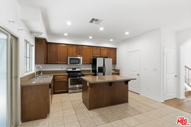 14502 Vesta Court, Panorama City (los Angeles), CA 91402