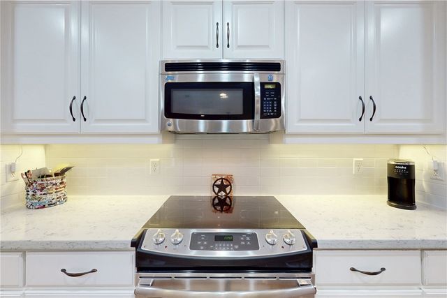 3233 Peterson Way, Bryan, TX 77802